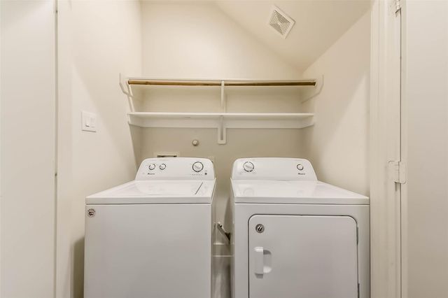 3206 N Macgregor Way A, Houston, TX 77004