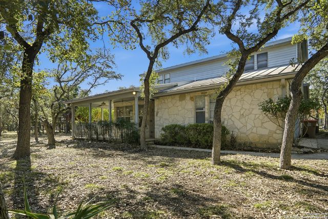 261 Fawn Ln, Spring Branch, TX 78070