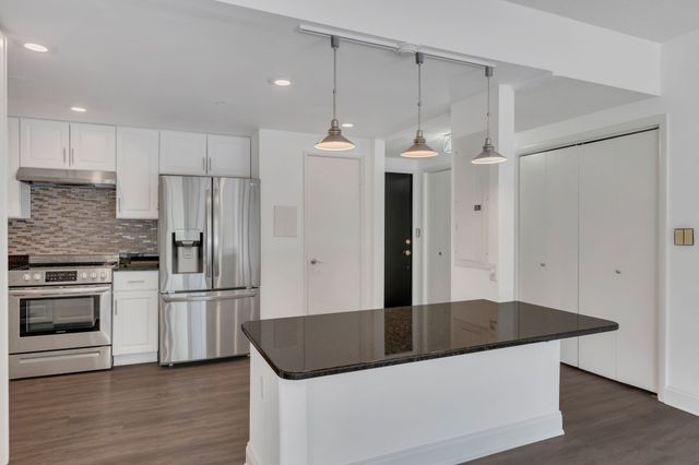 6666 Brookmont Ter Apt 307, Nashville, TN 37205