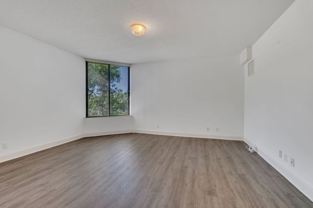 6666 Brookmont Ter Apt 307, Nashville, TN 37205