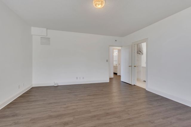 6666 Brookmont Ter Apt 307, Nashville, TN 37205