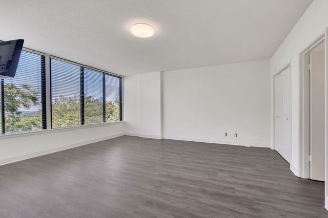 6666 Brookmont Ter Apt 307, Nashville, TN 37205