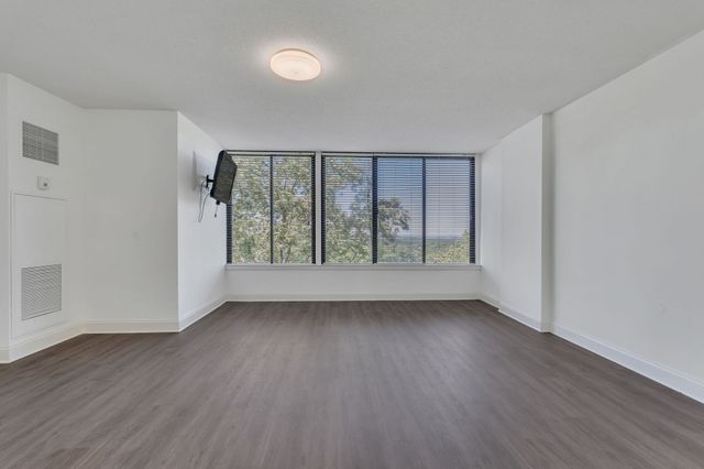 6666 Brookmont Ter Apt 307, Nashville, TN 37205