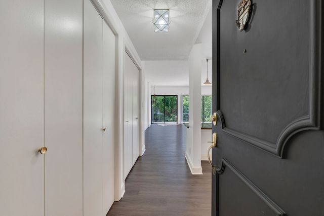 6666 Brookmont Ter Apt 307, Nashville, TN 37205