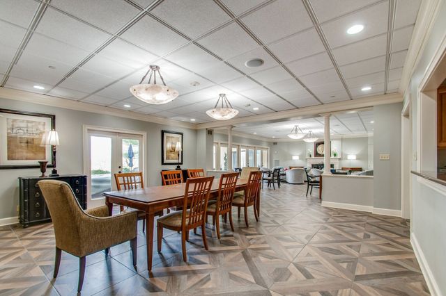 6666 Brookmont Ter Apt 307, Nashville, TN 37205