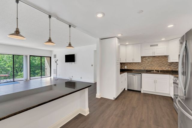 6666 Brookmont Ter Apt 307, Nashville, TN 37205