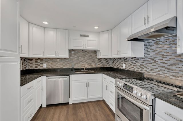 6666 Brookmont Ter Apt 307, Nashville, TN 37205