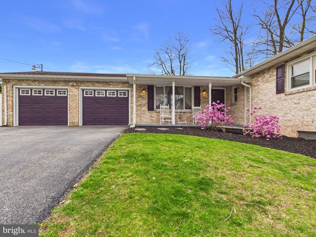 6105 EYSTER AVE, Spring Grove, PA 17362