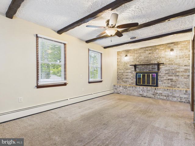 6105 EYSTER AVE, Spring Grove, PA 17362
