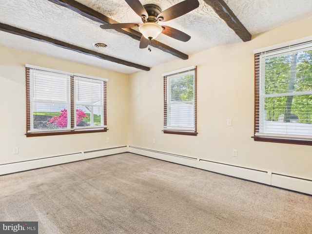 6105 EYSTER AVE, Spring Grove, PA 17362