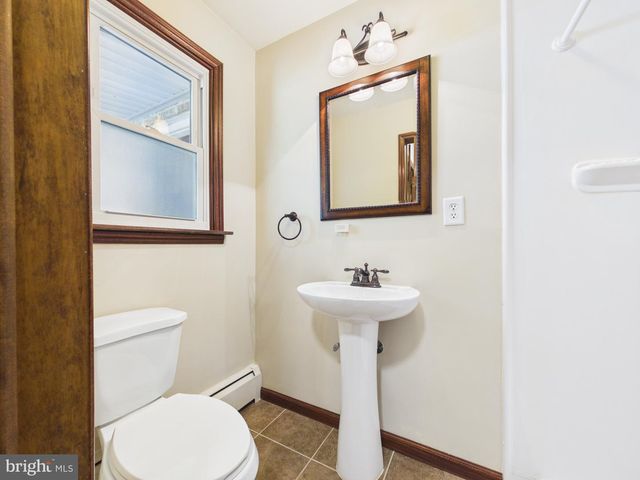 6105 EYSTER AVE, Spring Grove, PA 17362