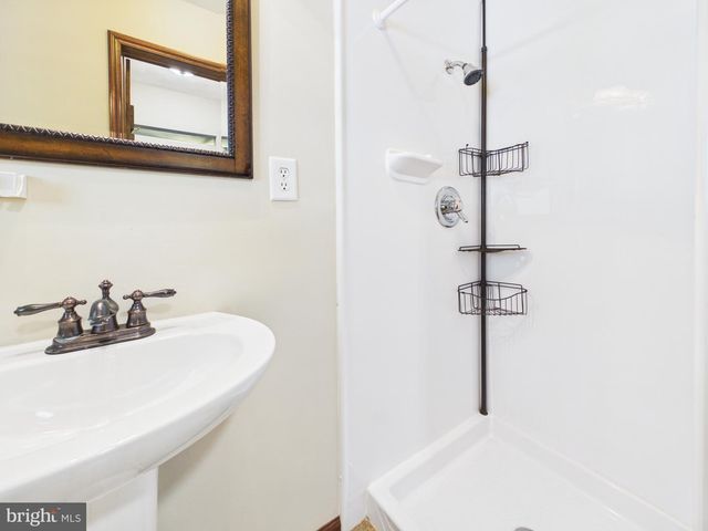 6105 EYSTER AVE, Spring Grove, PA 17362