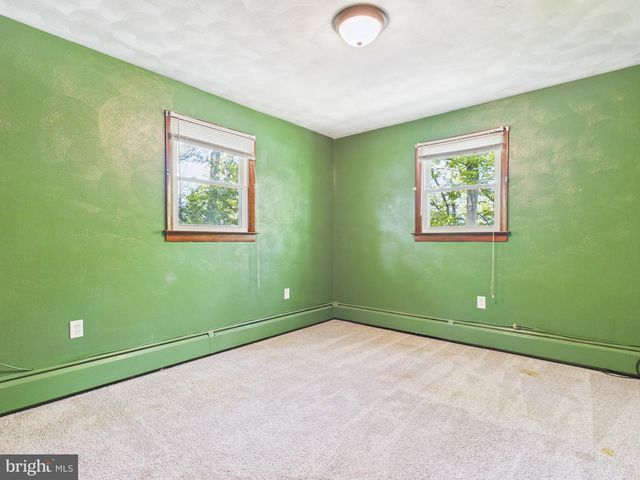 6105 EYSTER AVE, Spring Grove, PA 17362