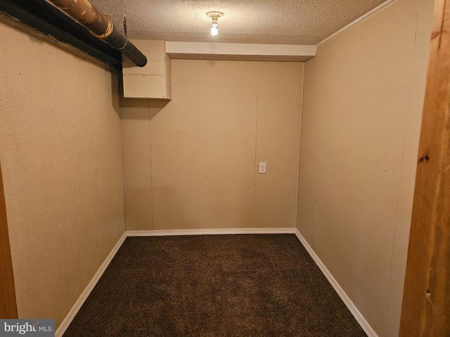 6105 EYSTER AVE, Spring Grove, PA 17362