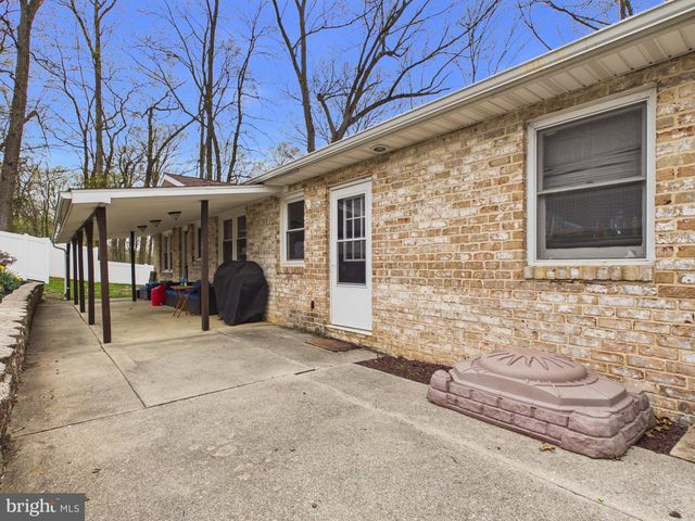 6105 EYSTER AVE, Spring Grove, PA 17362