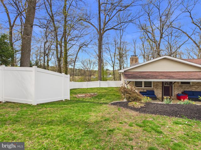 6105 EYSTER AVE, Spring Grove, PA 17362