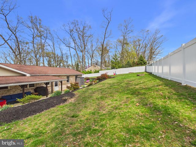 6105 EYSTER AVE, Spring Grove, PA 17362