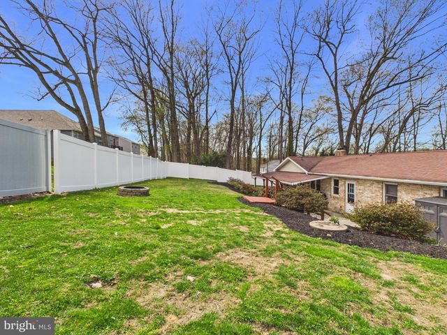 6105 EYSTER AVE, Spring Grove, PA 17362