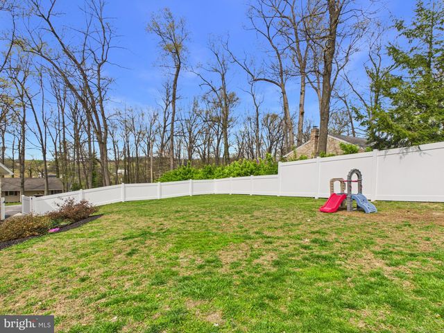 6105 EYSTER AVE, Spring Grove, PA 17362