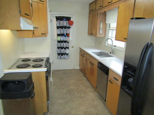 500 W Beloit Ave., Salina, KS 67401