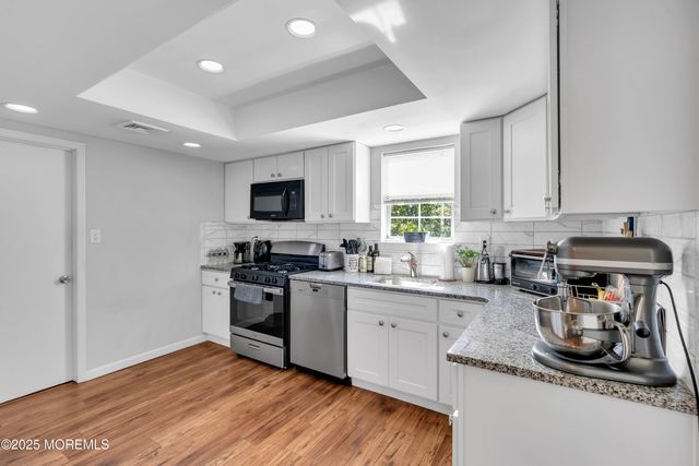 226 Chaucer Court, Old Bridge, NJ 08857
