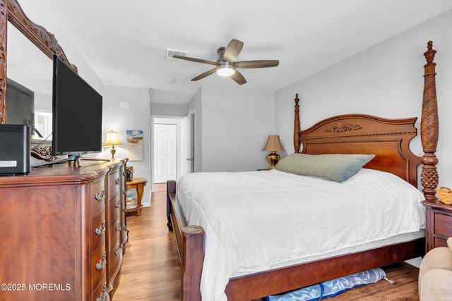 226 Chaucer Court, Old Bridge, NJ 08857