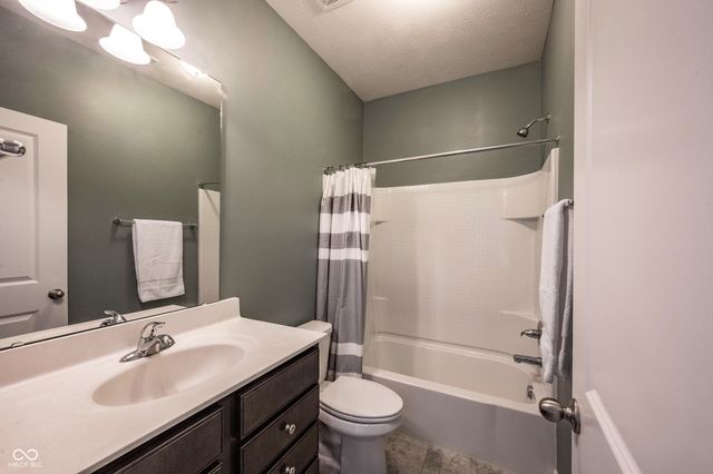 10972 Cliffside Drive, Fortville, IN 46040