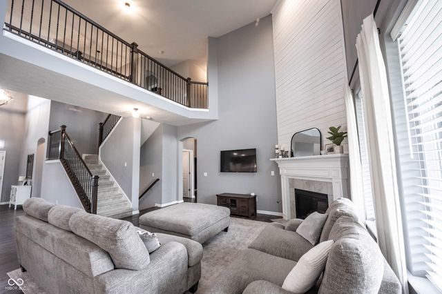 10972 Cliffside Drive, Fortville, IN 46040