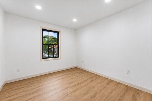 10 Buffalo Court, Providence, RI 02909