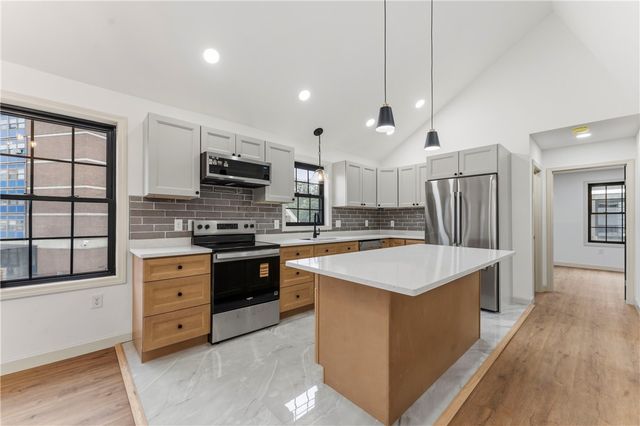 10 Buffalo Court, Providence, RI 02909
