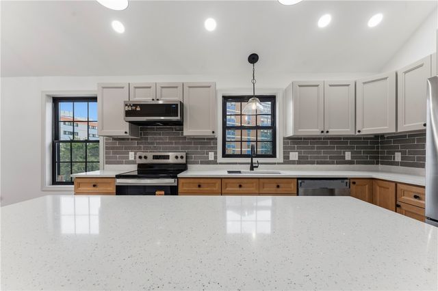 10 Buffalo Court, Providence, RI 02909
