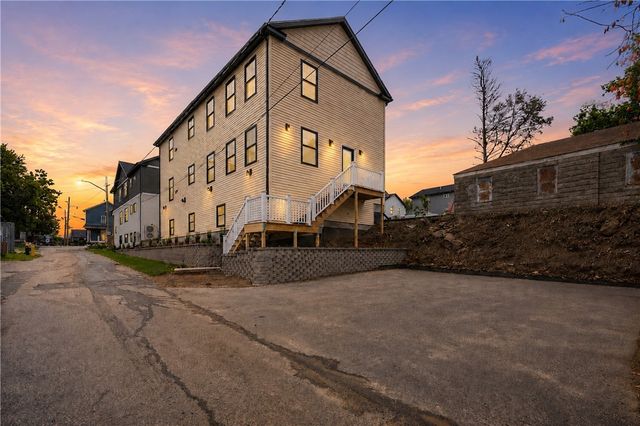 10 Buffalo Court, Providence, RI 02909