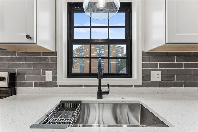10 Buffalo Court, Providence, RI 02909