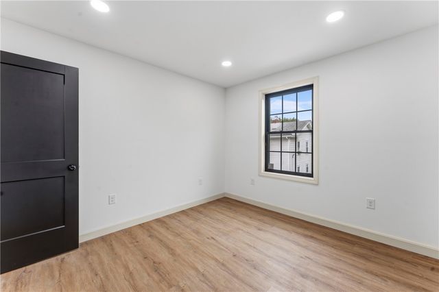 10 Buffalo Court, Providence, RI 02909