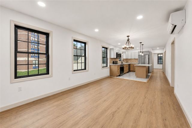 10 Buffalo Court, Providence, RI 02909