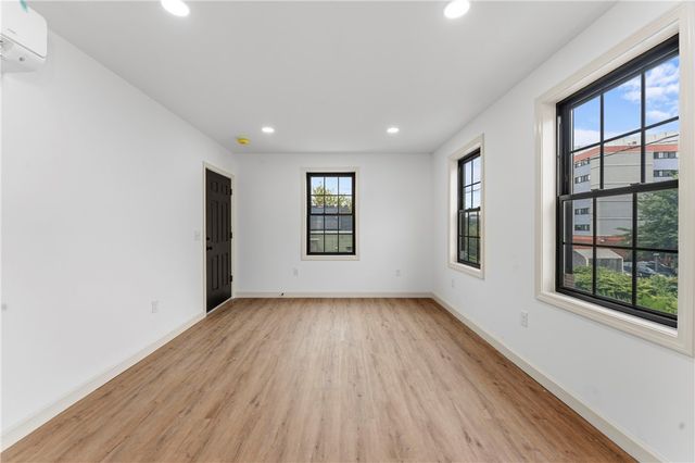 10 Buffalo Court, Providence, RI 02909