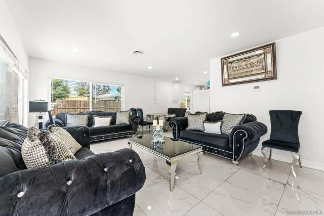 160 Cedar Street, El Cajon, CA 92021