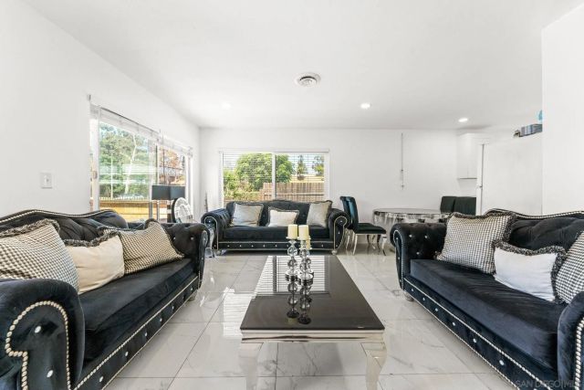 160 Cedar Street, El Cajon, CA 92021