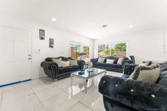 160 Cedar Street, El Cajon, CA 92021