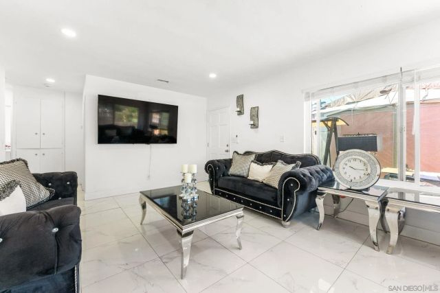 160 Cedar Street, El Cajon, CA 92021