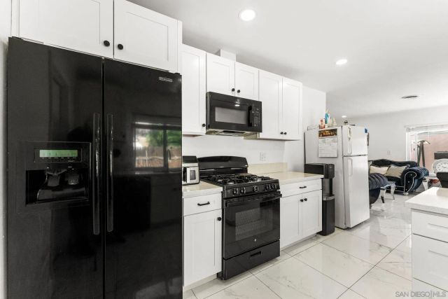 160 Cedar Street, El Cajon, CA 92021