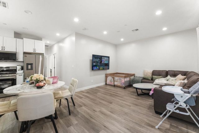 160 Cedar Street, El Cajon, CA 92021
