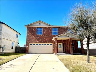 204 Baldwin ST, Hutto, TX 78634