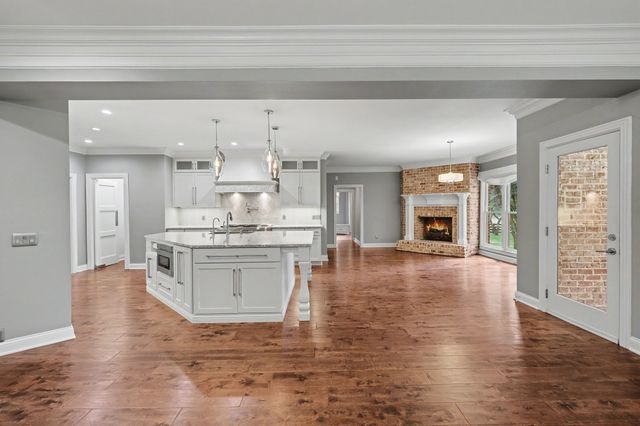 1308 Lewisburg Pike, Franklin, TN 37064
