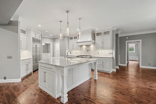 1308 Lewisburg Pike, Franklin, TN 37064
