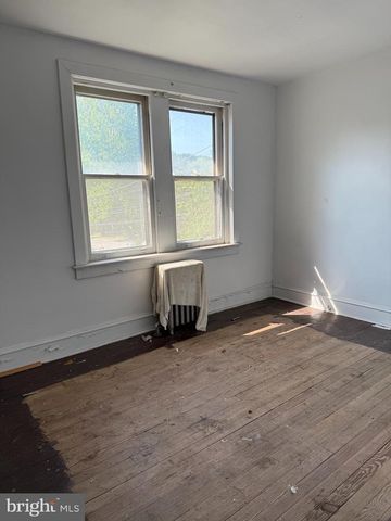 12 TOWNSHIP LINE RD, Elkins Park, PA 19027