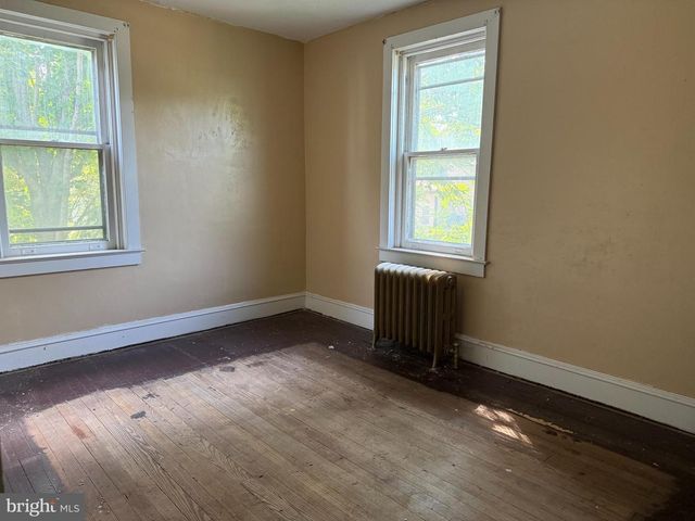 12 TOWNSHIP LINE RD, Elkins Park, PA 19027