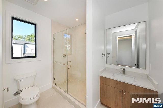 119 Arnot Place, Paramus, NJ 07652