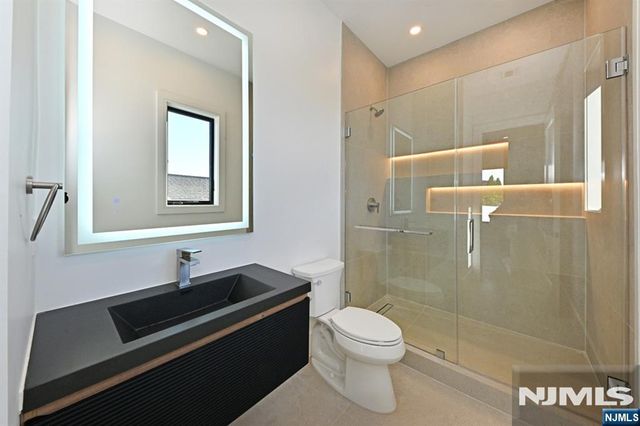 119 Arnot Place, Paramus, NJ 07652