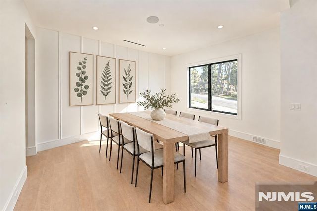 119 Arnot Place, Paramus, NJ 07652